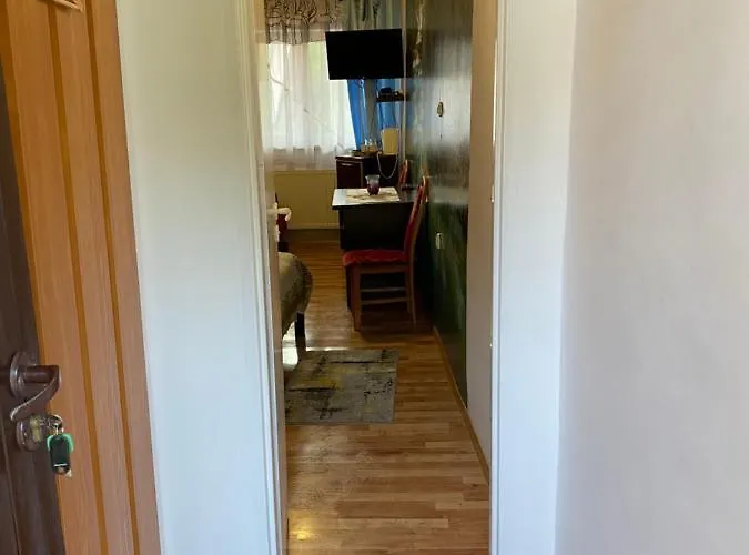 Abba -pokoje Wakacyjne Habitación en casa particular *